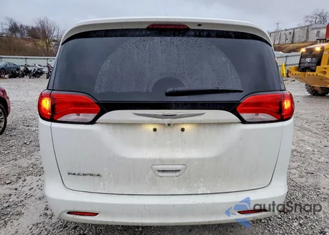 2017 Chrysler Pacifica Touring z USA, uszkodzony, nr VIN 2C4RC1DG2HR515823